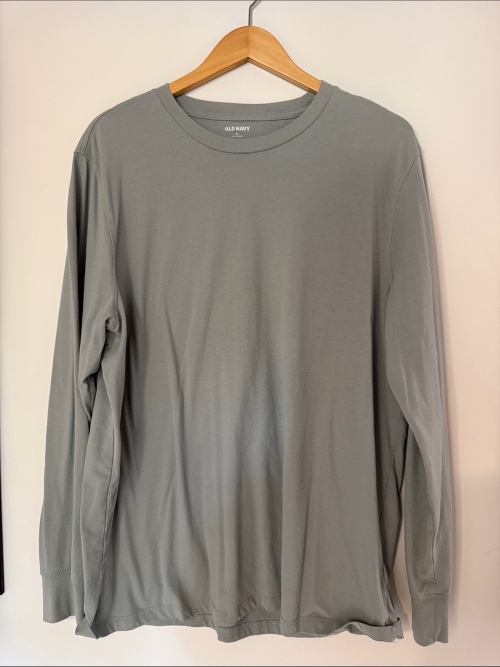 Old Navy Men's Long-Sleeve Crewneck Tee - Sage